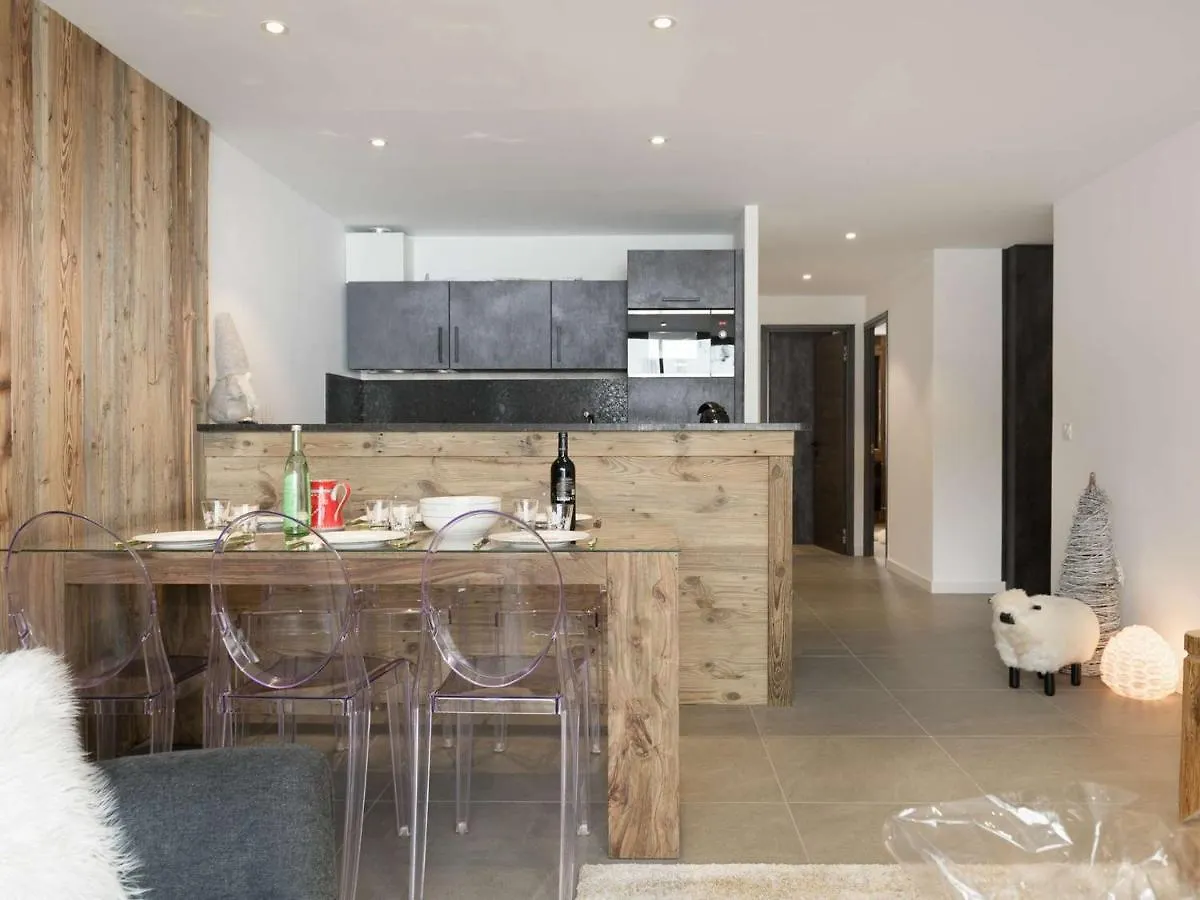 Apartment Appartement Renove, Skis Aux Pieds, 6 Pers, Courchevel 1650 - Balcon Sud, Cosy Et Familial - Fr-1-631-151
